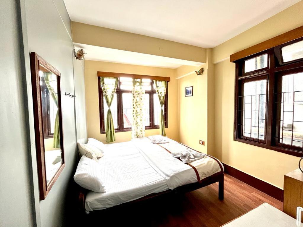 Hotel Red Rose Gangtok Exterior photo